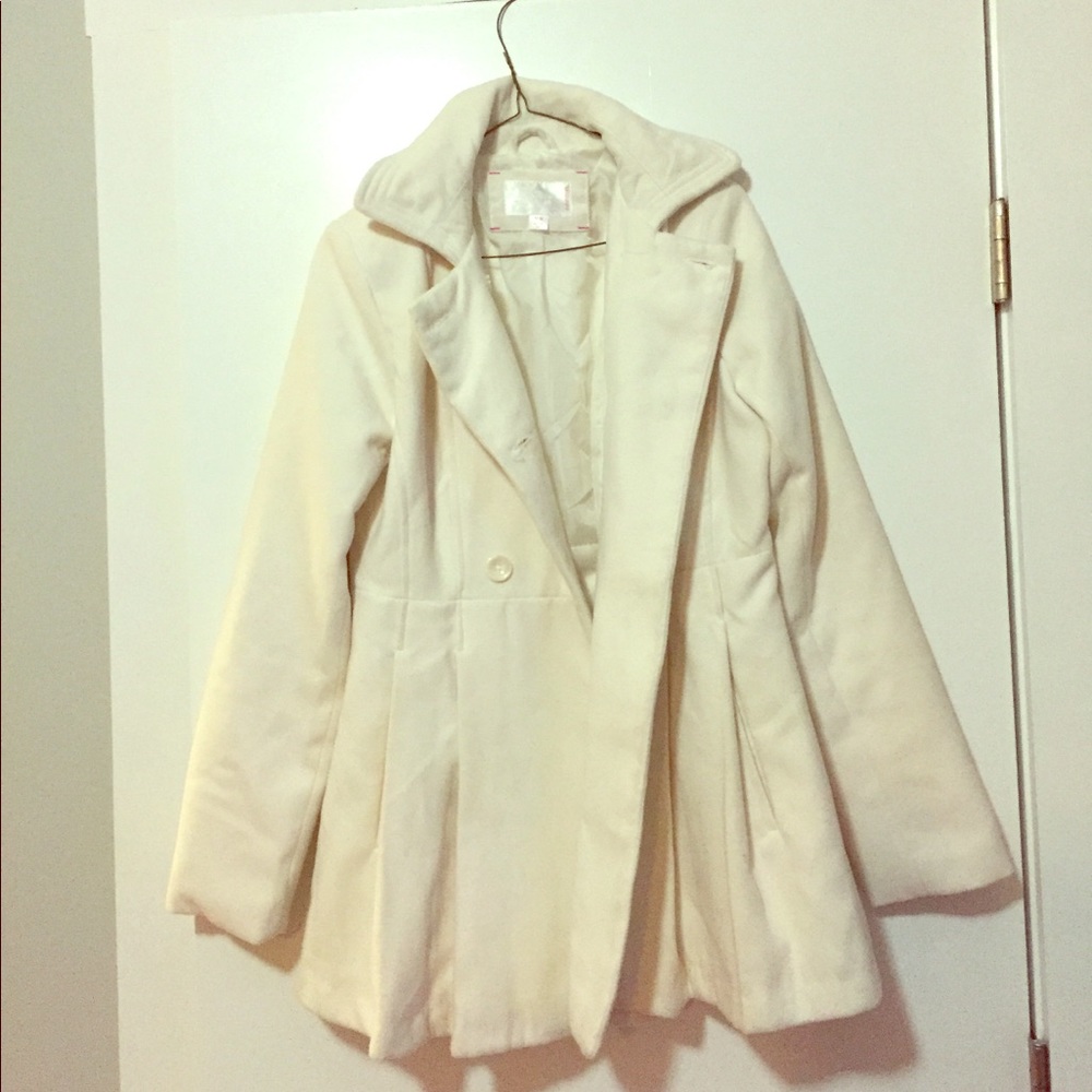 Xhilaration white, fitted pea coat